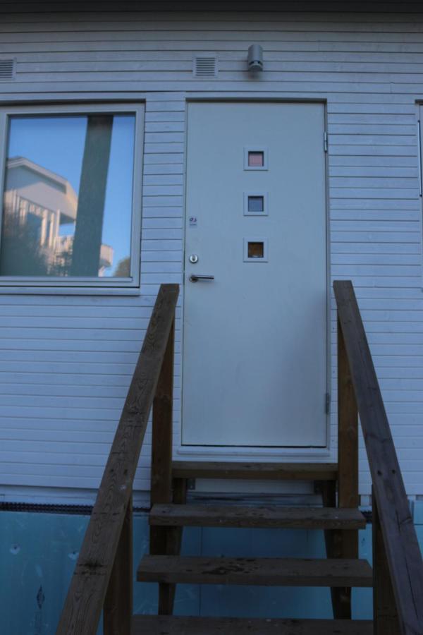 Nice Apartment With1 Bedroom Separate Living Room With A Sofa Bed And A Tiny Kitchen A Bathroom Located In Nordstrand Near By The Sea For 3 Guests With A Garden And Grill 5 Extra Guests With Extra Cost In The Cabin With Sea View Just Outside The Apar Oslo Exterior foto