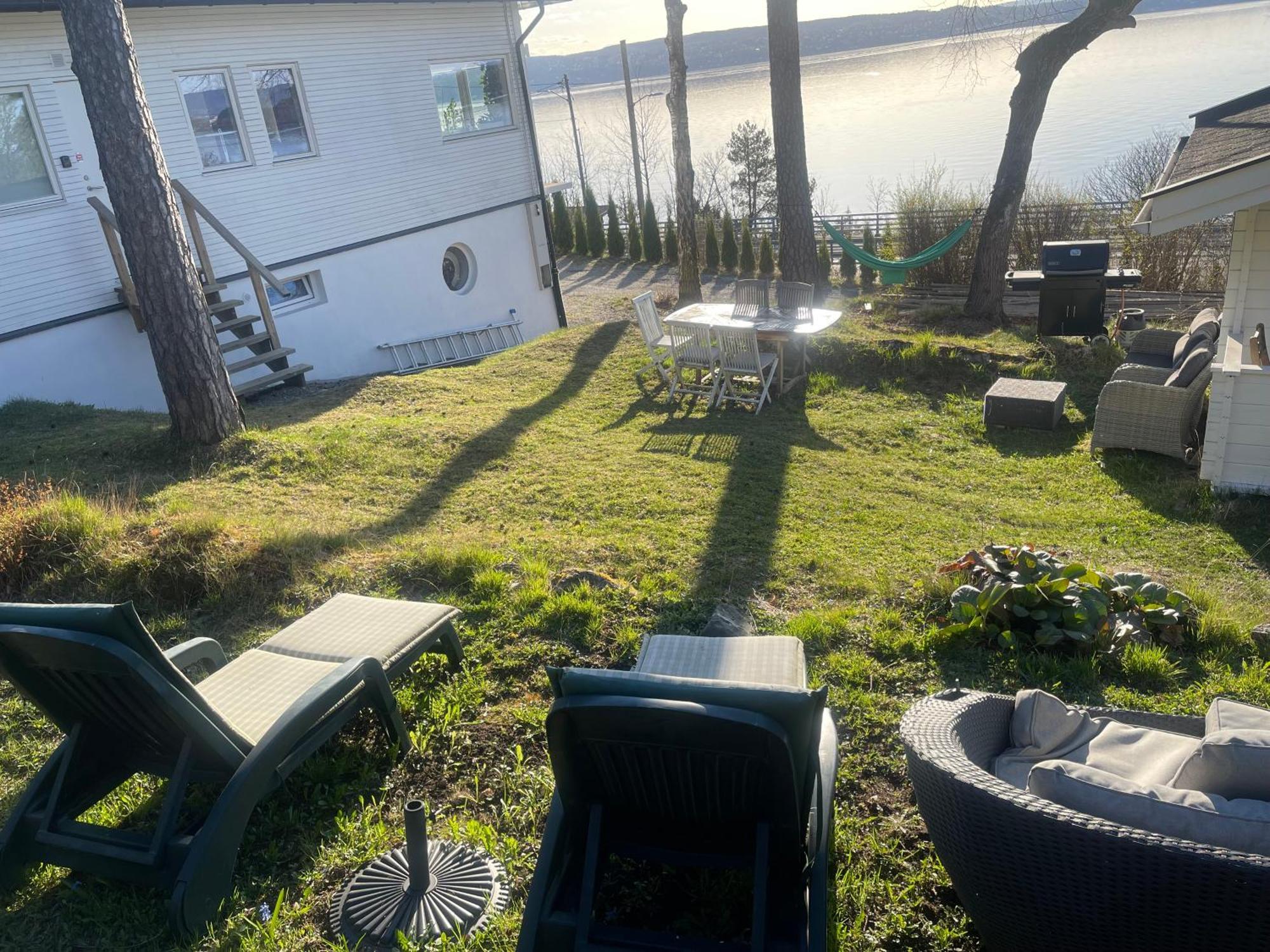 Nice Apartment With1 Bedroom Separate Living Room With A Sofa Bed And A Tiny Kitchen A Bathroom Located In Nordstrand Near By The Sea For 3 Guests With A Garden And Grill 5 Extra Guests With Extra Cost In The Cabin With Sea View Just Outside The Apar Oslo Exterior foto