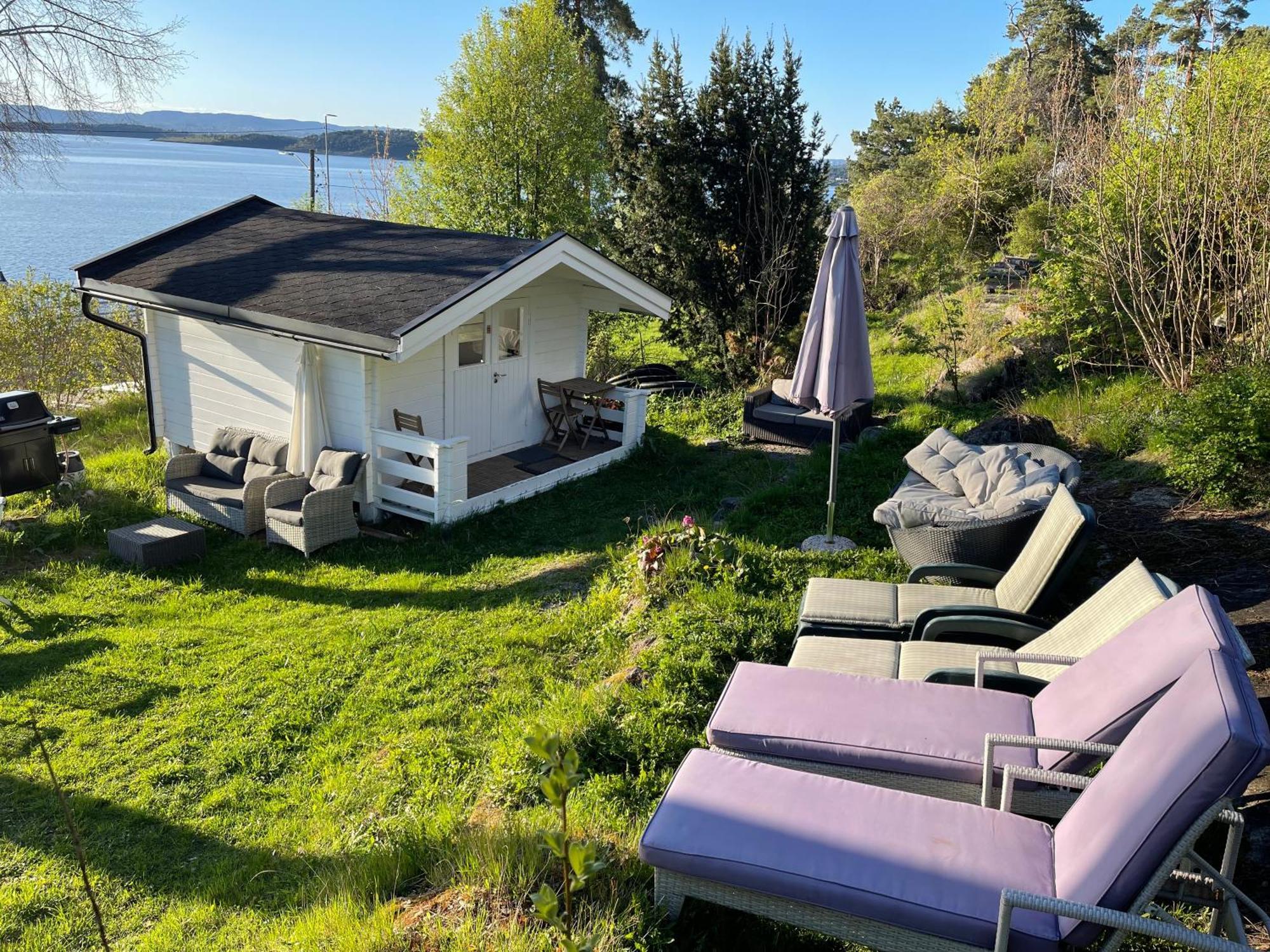 Nice Apartment With1 Bedroom Separate Living Room With A Sofa Bed And A Tiny Kitchen A Bathroom Located In Nordstrand Near By The Sea For 3 Guests With A Garden And Grill 5 Extra Guests With Extra Cost In The Cabin With Sea View Just Outside The Apar Oslo Exterior foto